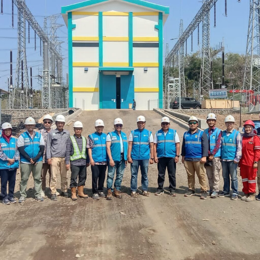 Perkuat Backbone Jawa-Bali, General Manager PLN UIP JBTB Tinjau Progres GISTET 500 kV Paiton: Pastikan Mutu, Biaya, dan Waktu demi Listrik Andal Untuk Rakyat
