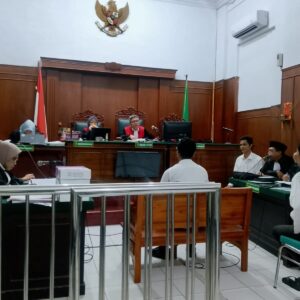 Hakim Soroti Kejanggalan Penangkapan, Pemberi Uang Luput dalam Perkara Dugaan Pemerasan Kadisdik Jatim