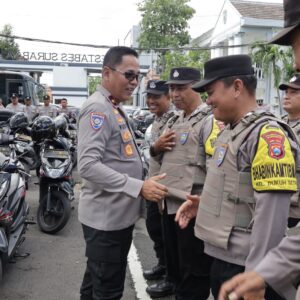 Humanis dan Tegas, Brigjen Rudy Tinjau Personel Bhabinkamtibmas di Mapolrestabes Surabaya