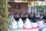 Ramadhan Penuh Berkah, Satlantas Polres Gresik Santuni Anak Yatim Roudlotul Hikmah