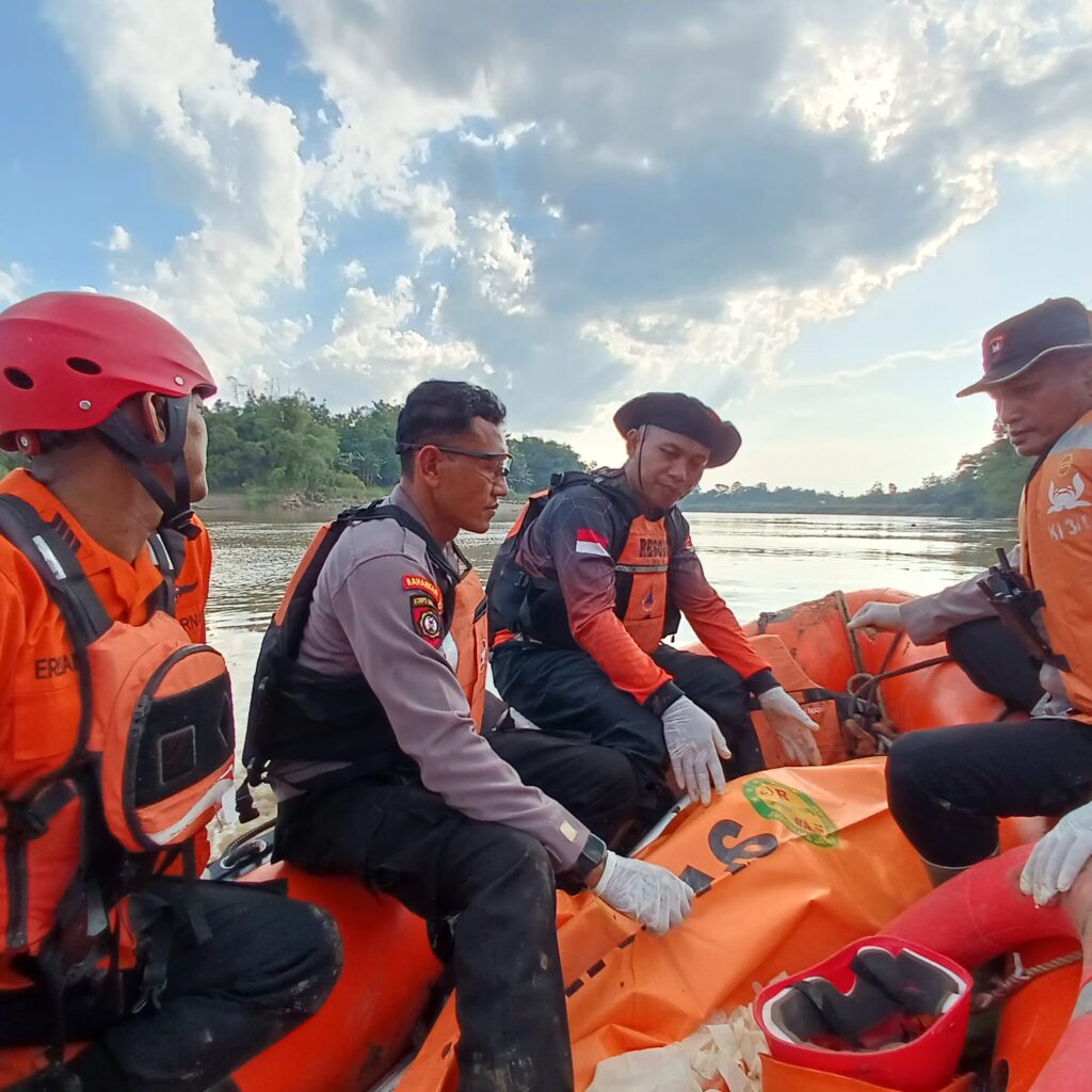 Korban Tenggelam di Bengawan Solo Bojonegoro Ditemukan Meninggal Dunia Setelah Dua Hari Pencarian