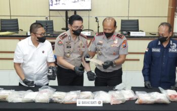 Geger! 27,83 Kg Diduga Kokain Ditemukan di Pesisir Sumenep, Polda Jatim Lakukan Uji Lab