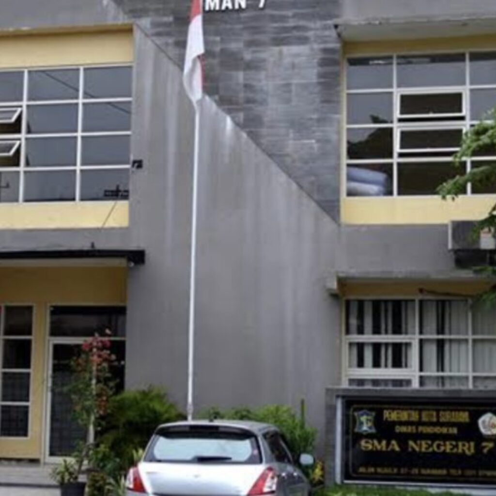 Diduga Sarat Rekayasa, Pergantian Ketua Komite SMAN 7 Surabaya Dipersoalkan Pengurus Lama