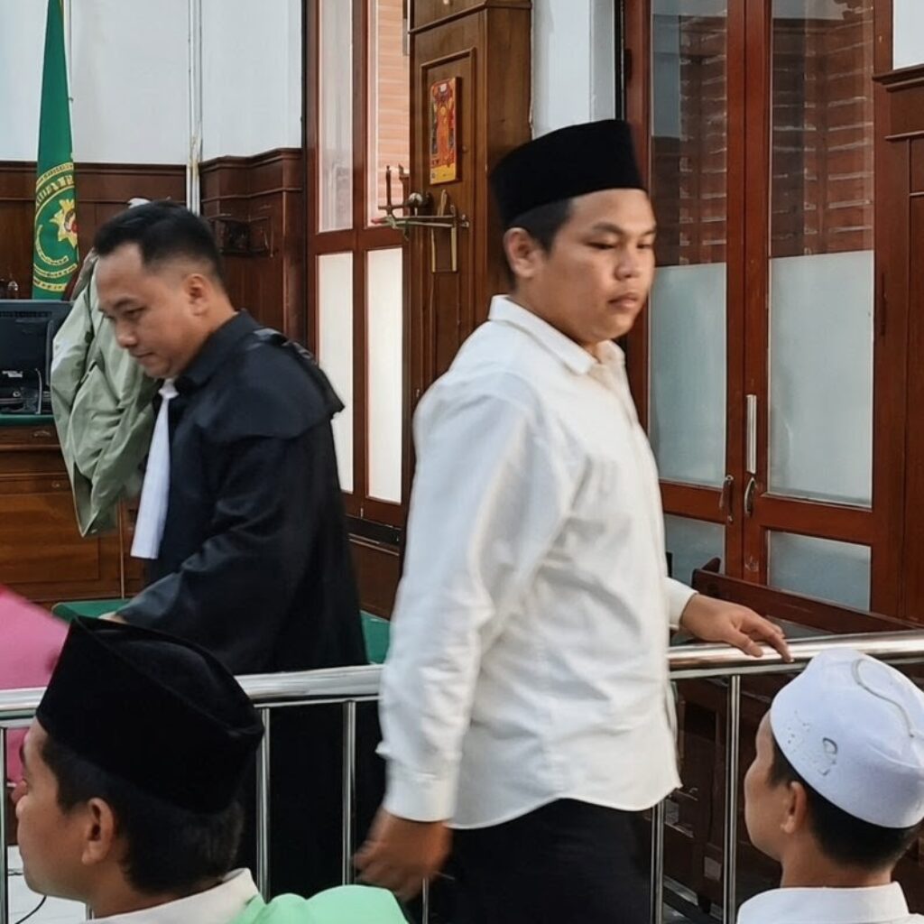 Anak Polisi Surabaya Terlibat Jaringan Sabu 49 Gram Dituntut 10 tahun Penjara Denda Rp1 Miliar